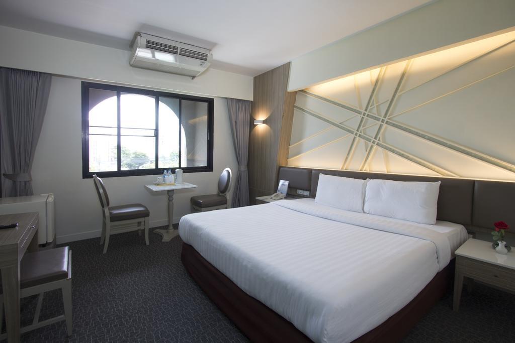 Hotel Papa Bangkok Siriraj Ngoại thất bức ảnh