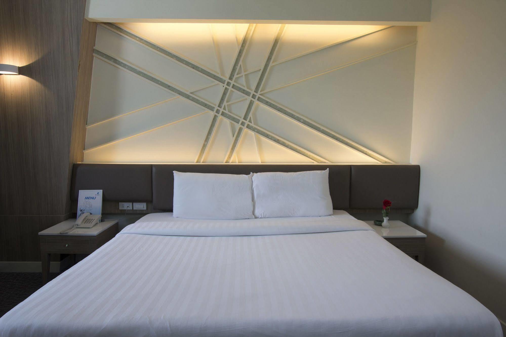 Hotel Papa Bangkok Siriraj Ngoại thất bức ảnh
